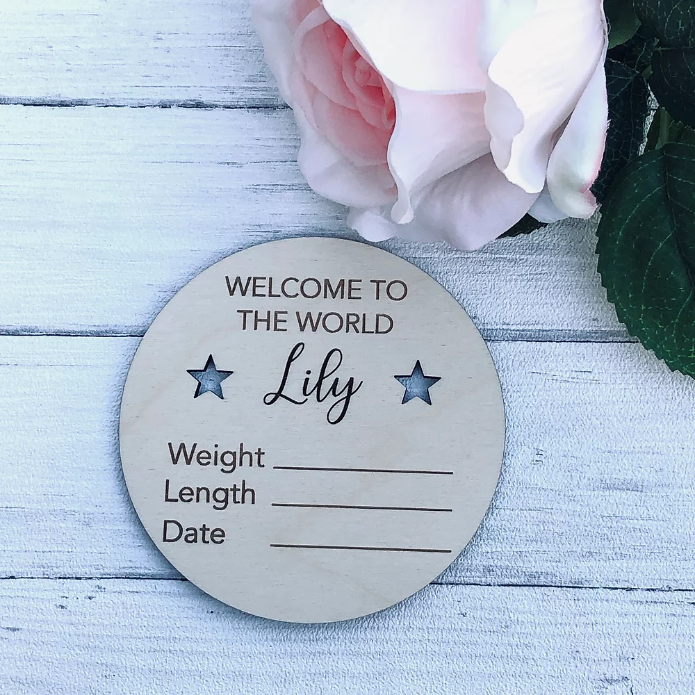 Personalise365 baby announcement wooden sign